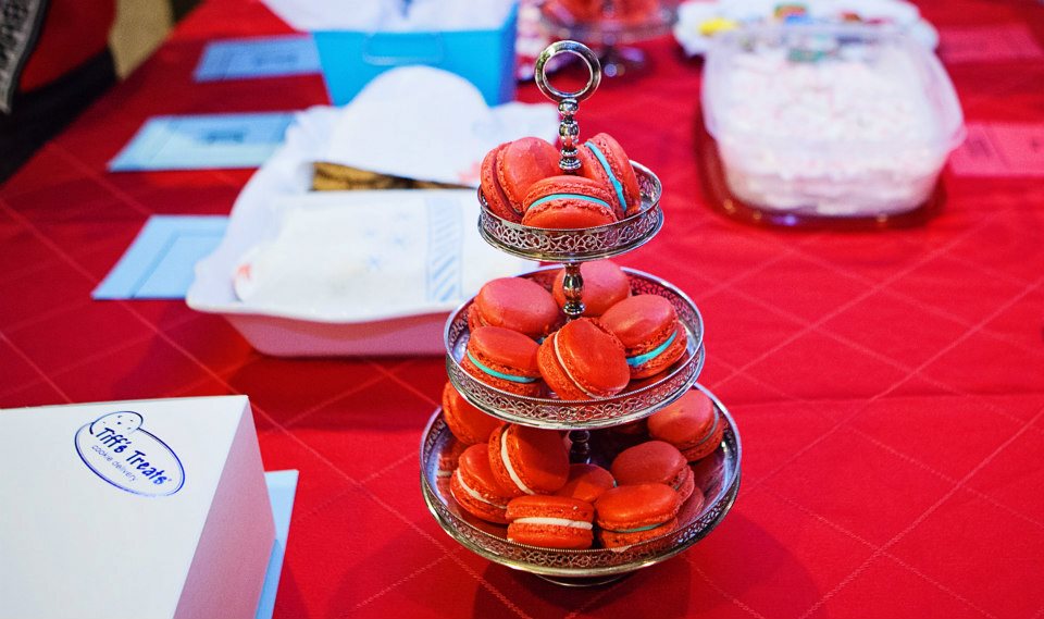 Holiday Cookies & Cocktail Ideas from Ecopartytime Christmas Cookie Display Tray